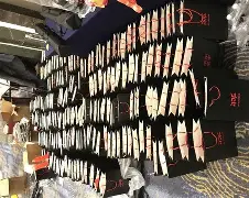 竞逐巅峰!球员们拼尽全力,为胜利拼搏