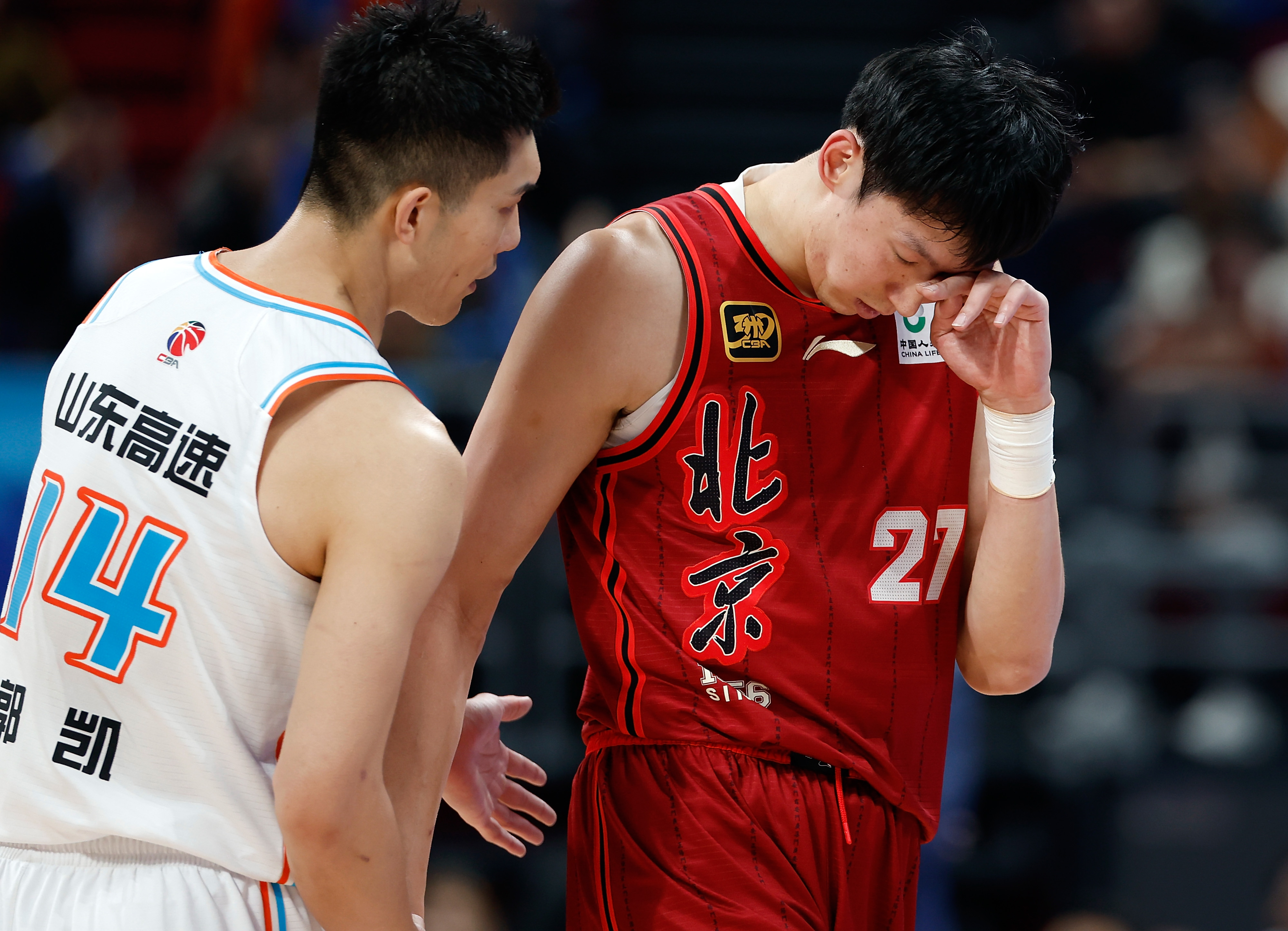 这场球赛的胜败关键是队员们的齐心协力