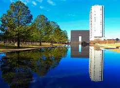 爱游戏入口-威斯布鲁克和雷霆球员亚历山大